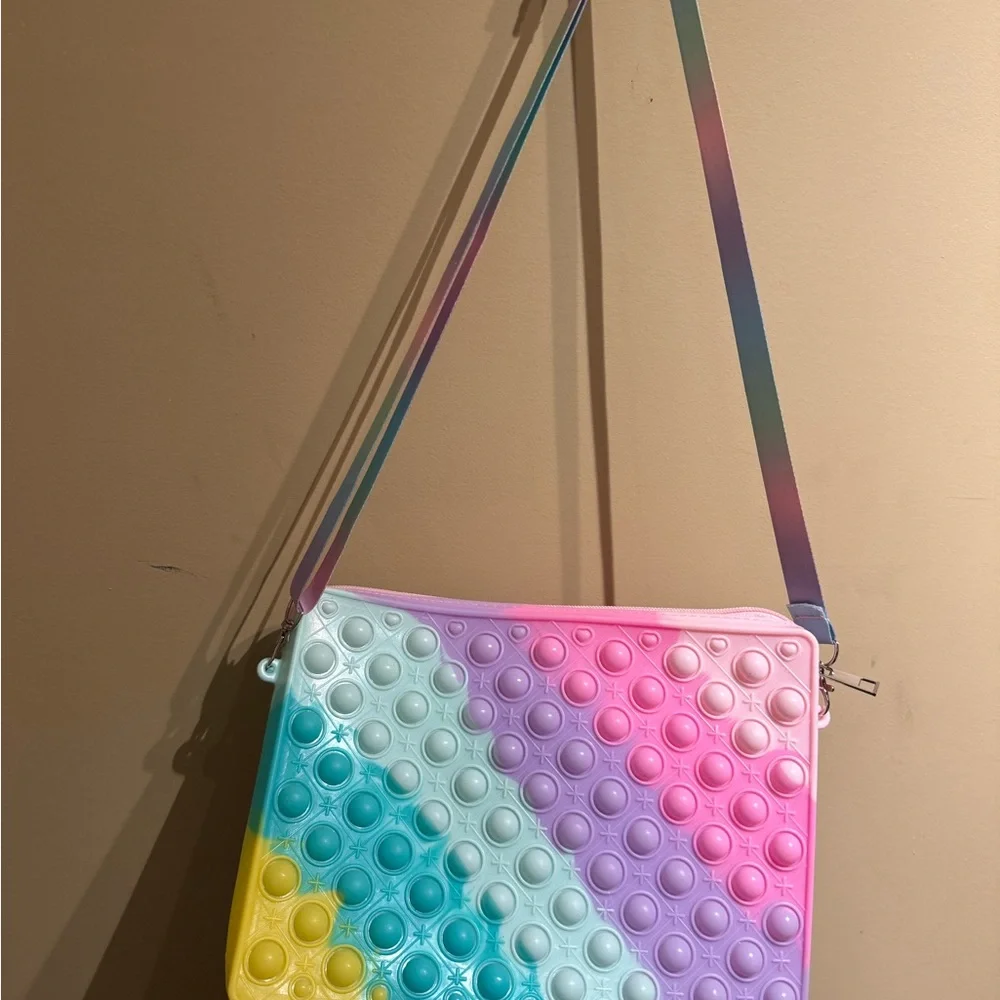 NWOT ... Rainbow 